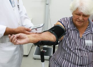 Pessoas 50+ vão representar metade do consumo com saúde em 2044