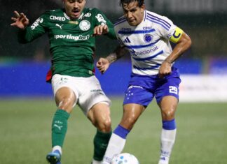 Brasileirão: Palmeiras tropeça e Flamengo pode encostar na liderança Brasileirão: Palmeiras tropeça e Flamengo pode encostar na liderança
