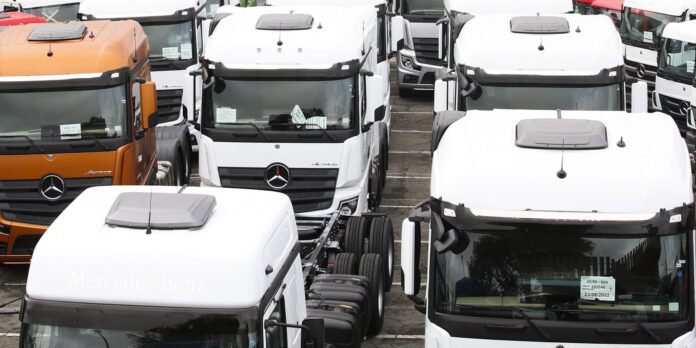 CMN regulamenta Move Brasil para renovar frota de caminhões e CMN regulamenta Move Brasil para renovar frota de caminhões e ônibus