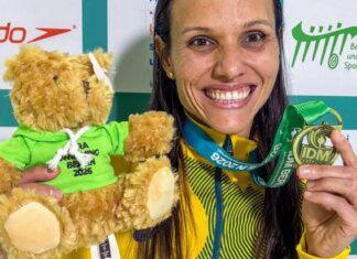 Carol Santiago é ouro, o 37º pódio do país no Internacional de Berlim Carol Santiago é ouro, o 37º pódio do país no Internacional de Berlim