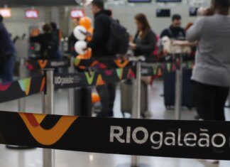 Feriado de 1º de maio movimenta aeroportos pelo país Feriado de 1º de maio movimenta aeroportos pelo país