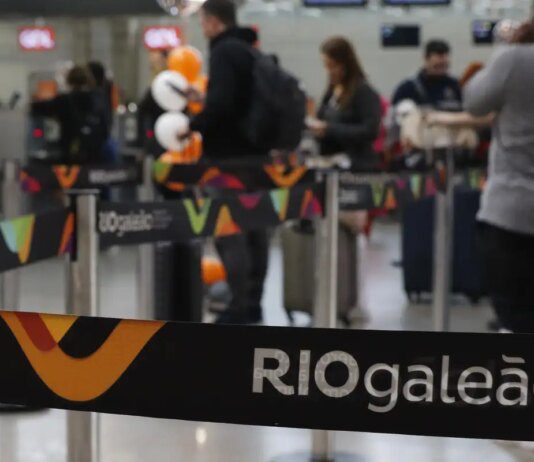 Feriado de 1º de maio movimenta aeroportos pelo país Feriado de 1º de maio movimenta aeroportos pelo país