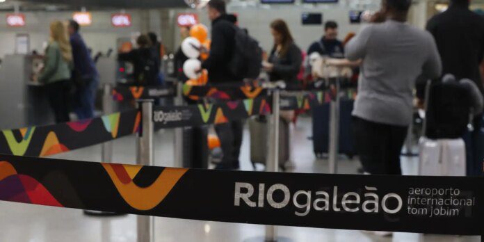 Feriado de 1º de maio movimenta aeroportos pelo país