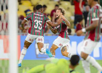 Fluminense avança e Flamengo garante melhor campanha da Libertadores Fluminense avança e Flamengo garante melhor campanha da Libertadores
