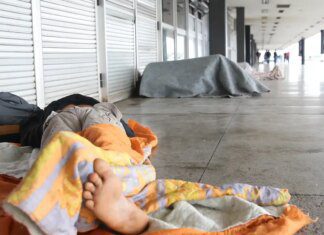 Ministério da Saúde oferece curso para cuidados à população de rua Ministério da Saúde oferece curso para cuidados à população de rua