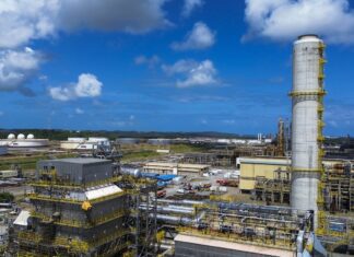 Refinarias da Petrobras operam com mais de 100% de capacidade; entenda