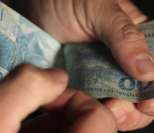 Desenrola Brasil: saiba como usar FGTS para pagar dívidas em atraso