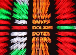 Bolsa sobe 1,16%, e dólar cai para R$ 5, apesar de medida dos EUA