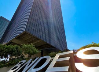Confiança dos técnicos impulsiona bons resultados do BNDES, diz Lula