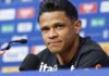 Aposta de Ancelotti, Douglas Santos explica apoio tático a Vini Jr. Aposta de Ancelotti, Douglas Santos explica apoio tático a Vini Jr.