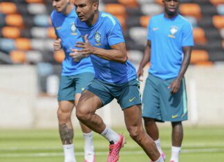 Brasil fecha preparação para duelo contra Japão, 1º mata-mata da Copa Brasil fecha preparação para duelo contra Japão, 1º mata-mata da Copa
