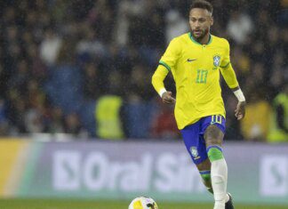 Copa do Mundo: Neymar estreia contra o Marrocos no banco de reservas Copa do Mundo: Neymar estreia contra o Marrocos no banco de reservas
