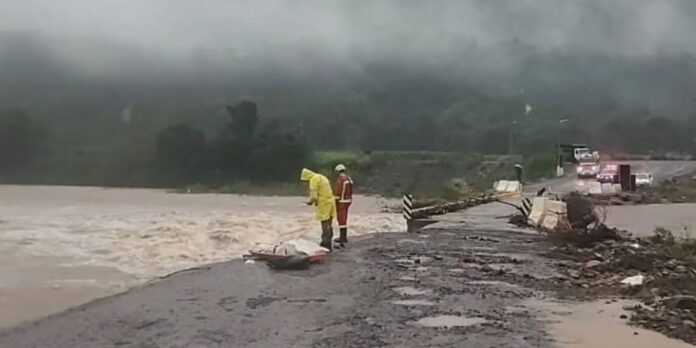 Defesa Civil do RS emite alerta para chuvas intensas e Defesa Civil do RS emite alerta para chuvas intensas e volumosas