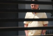 Defesa confirma que arma de fogo apreendida em blitz é de Bolsonaro Defesa confirma que arma de fogo apreendida em blitz é de Bolsonaro