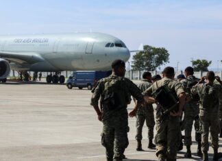 FAB envia militares e 18 toneladas de medicamentos para a Venezuela FAB envia militares e 18 toneladas de medicamentos para a Venezuela