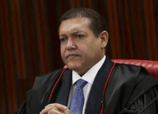 Fachin Rejeita Pedido De Senadores Para Afastar Nunes Marques De Ação Sobre CPI Do Banco Master Fachin Rejeita Pedido De Senadores Para Afastar Nunes Marques De Ação Sobre CPI Do Banco Master