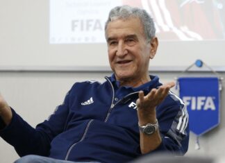 Internado, Parreira passa por cirurgia no Rio de Janeiro Internado, Parreira passa por cirurgia no Rio de Janeiro