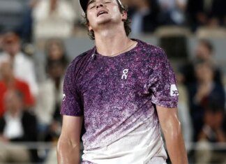 João Fonseca luta, mas dá adeus a Roland Garros após revés para Mensik João Fonseca luta, mas dá adeus a Roland Garros após revés para Mensik