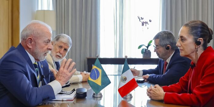 Lula compara protestos no México às manifestações no Brasil em 2013
