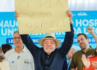 Lula volta a defender o Pix e fala em articulação de Flávio Bolsonaro Lula volta a defender o Pix e fala em articulação de Flávio Bolsonaro