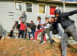 Mortos por terremotos na Venezuela chegam a 589 com 2,9 mil feridos Mortos por terremotos na Venezuela chegam a 589 com 2,9 mil feridos
