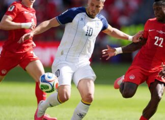 No segundo dia de Copa, EUA vence e Canadá empata No segundo dia de Copa, EUA vence e Canadá empata