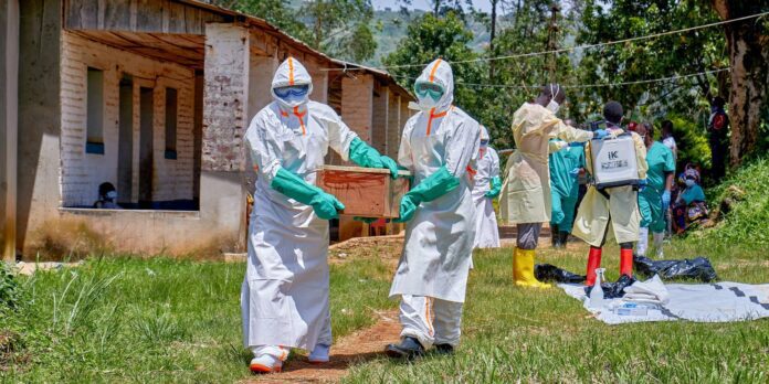 OMS e CDC África lançam plano de resposta ao surto OMS e CDC África lançam plano de resposta ao surto de ebola na região