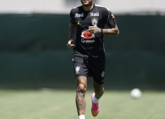 Para “otimizar” recuperação, Neymar está fora do jogo contra o Haiti Para "otimizar" recuperação, Neymar está fora do jogo contra o Haiti