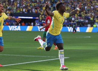 Raphinha, Vini Jr. e Douglas Santos se destacam nos números da estreia Raphinha, Vini Jr. e Douglas Santos se destacam nos números da estreia