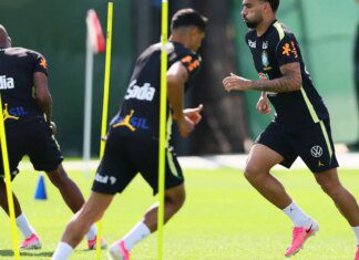 Seleção brasileira se reapresenta e faz 1º treino para encarar Haiti Seleção brasileira se reapresenta e faz 1º treino para encarar Haiti