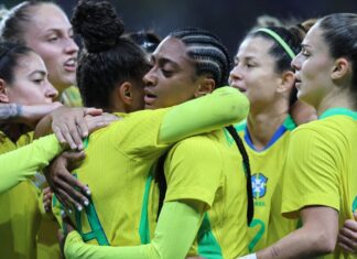 Seleção feminina encara Estados Unidos esta noite em São Paulo Seleção feminina encara Estados Unidos esta noite em São Paulo