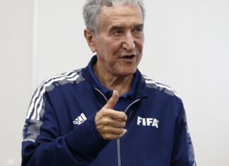 Técnico do tetra, Carlos Alberto Parreira é internado no Rio Técnico do tetra, Carlos Alberto Parreira é internado no Rio