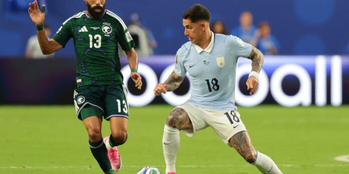 Uruguai arranca 1 a 1 com Arábia Saudita em estreia Uruguai arranca 1 a 1 com Arábia Saudita em estreia do Grupo H da Copa