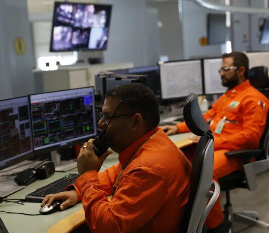 Com emprego aquecido, subutilização é a menor da história; entenda