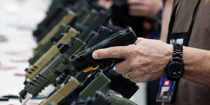 Ações pró-armas de Trump devem favorecer facções criminosas no Brasil Ações pró-armas de Trump devem favorecer facções criminosas no Brasil