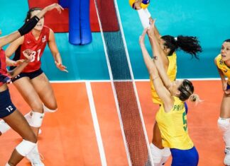 Brasil é superado pelos Estados Unidos por 3 a 0 no vôlei feminino Brasil é superado pelos Estados Unidos por 3 a 0 no vôlei feminino