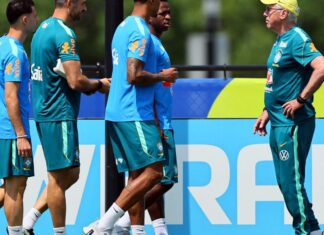 Brasil inicia preparação para oitavas da Copa contra Noruega Brasil inicia preparação para oitavas da Copa contra Noruega