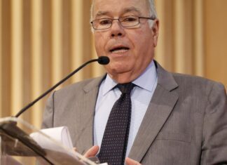 Brasil rebate EUA e diz que tarifaço prejudicaria empresas americanas Brasil rebate EUA e diz que tarifaço prejudicaria empresas americanas