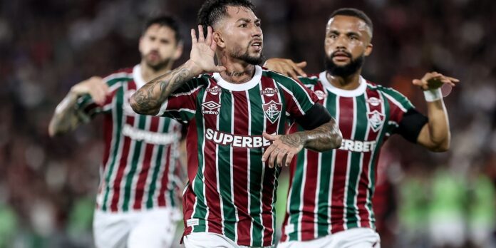Confusão no Maracanã e "freguesia" gaúcha marcam noite de Brasileirão Confusão no Maracanã e "freguesia" gaúcha marcam noite de Brasileirão