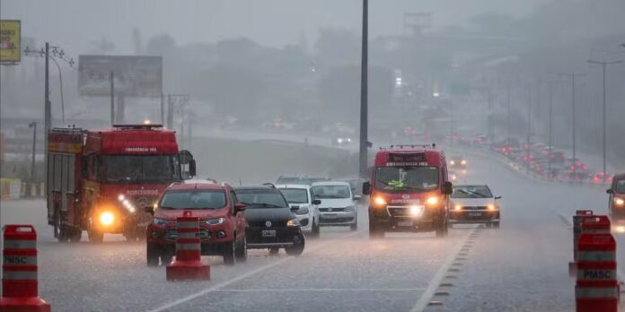 Inmet emite alerta de grande perigo para acumulados de chuva Inmet emite alerta de grande perigo para acumulados de chuva no RS