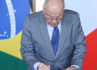 Itamaraty alerta para risco de EUA usar força militar no Brasil Itamaraty alerta para risco de EUA usar força militar no Brasil