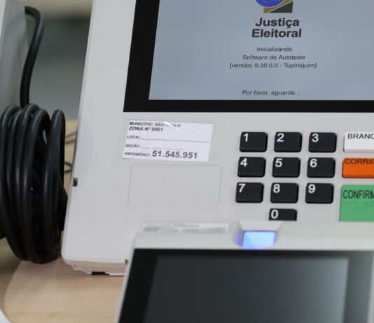 Justiça Eleitoral afasta servidores com parentes candidatos Justiça Eleitoral afasta servidores com parentes candidatos