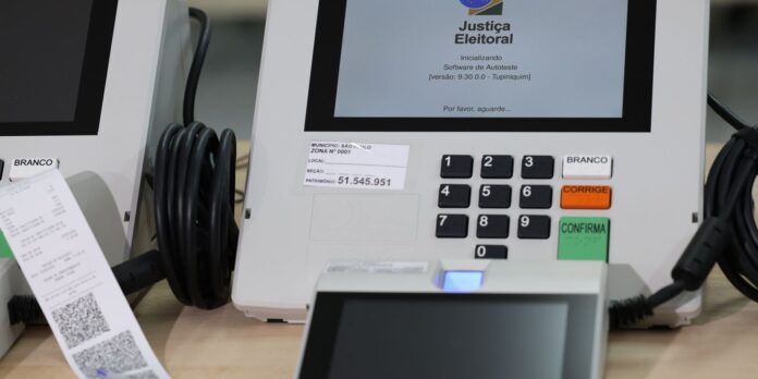 Justiça Eleitoral afasta servidores com parentes candidatos Justiça Eleitoral afasta servidores com parentes candidatos