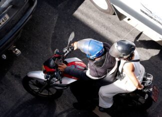 Justiça autoriza serviço de mototáxi em São Paulo Justiça autoriza serviço de mototáxi em São Paulo