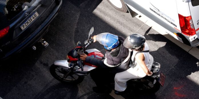 Justiça autoriza serviço de mototáxi em São Paulo Justiça autoriza serviço de mototáxi em São Paulo