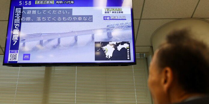 Terremoto no Japão causa falta de energia e interrompe transporte Terremoto no Japão causa falta de energia e interrompe transporte