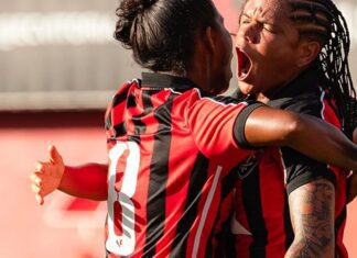 Vitória manda Botafogo para lanterna na volta do Brasileiro Feminino Vitória manda Botafogo para lanterna na volta do Brasileiro Feminino