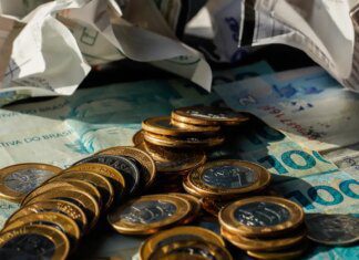 Economia cresce 0,7% em maio, puxada por consumo das famílias, diz FGV
