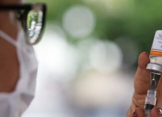 Vacinas contra covid-19 serão atualizadas contra novas variantes