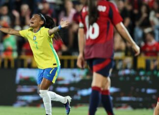 Câmara aprova lei com medidas para promover futebol feminino no país Câmara aprova lei com medidas para promover futebol feminino no país